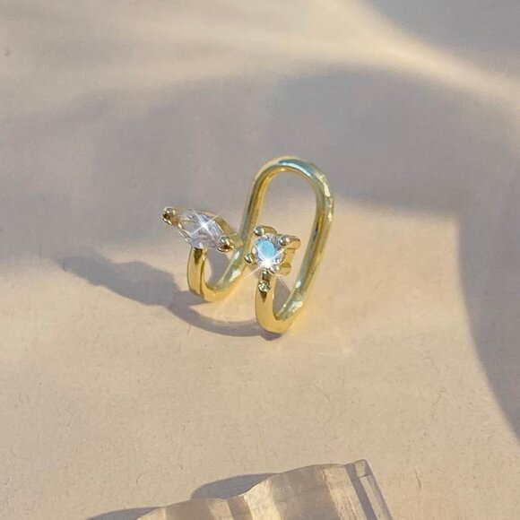 1Pcs Gold Non Piercing Rhinestone Star Clip on Earring Cartilage Jewelryt Gift - Picture 5 of 6